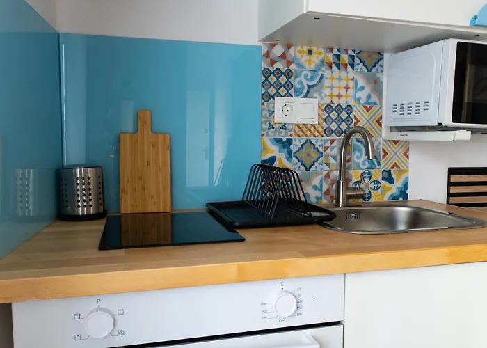 Estudio Completo A Estrenar En Triana