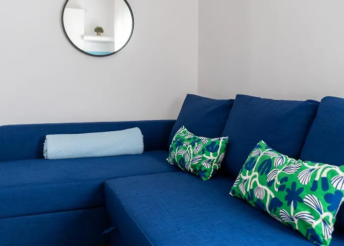 Estudio Completo A Estrenar En Triana